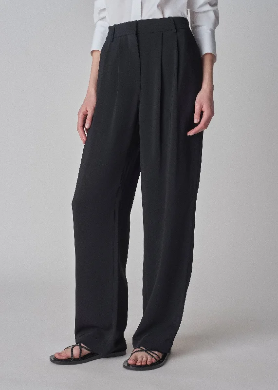 Classic Pleat Front Trouser in Fluid Crepe - Black